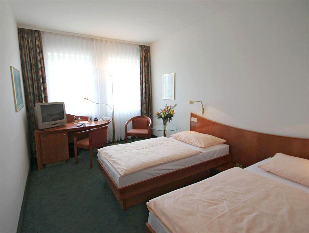 Dormero Airport Hotel